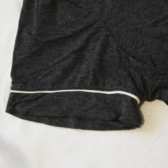 Chloe and Lola Bamboo Short Sleeve and Shorts PJ Set Size M - Picture 10 of 14